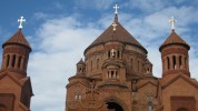 «Որ իմ ժողովուրդը համերաշխ լինի, երկիրը՝ բարեկեցիկ ու խաղաղ». Ռոզա Ծառուկյանի մաղթանքը՝ Աս...